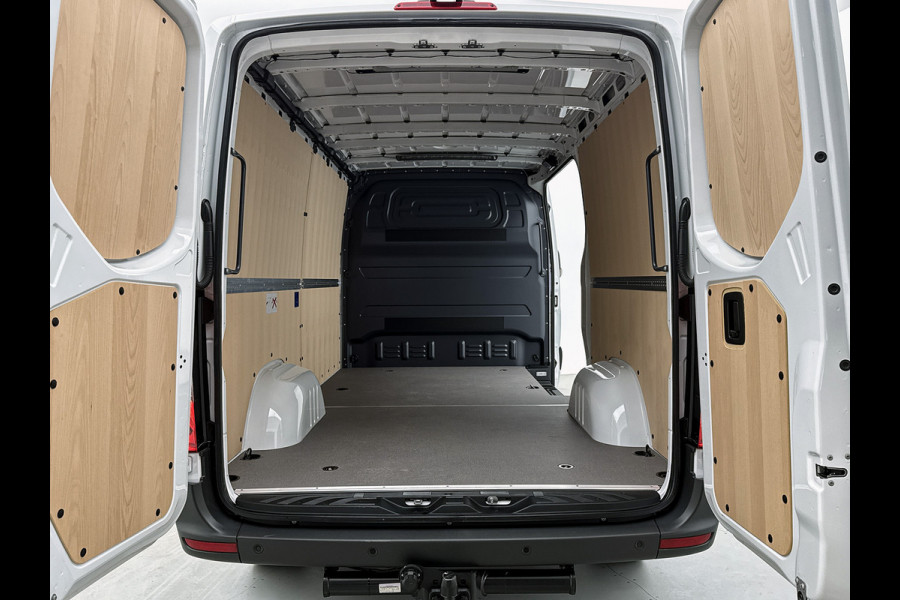 Mercedes-Benz Sprinter 319 1.9 CDI L2H1 Pro Stoelverwarming 3500kg trekhaak Distronic Navigatie BPM vrij
