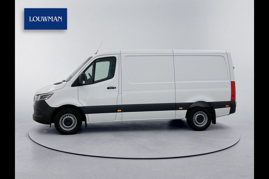 Mercedes-Benz Sprinter 319 1.9 CDI L2H1 Pro Stoelverwarming 3500kg trekhaak Distronic Navigatie BPM vrij