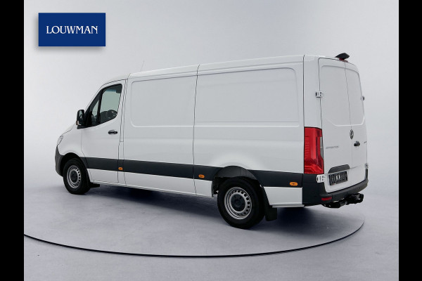 Mercedes-Benz Sprinter 319 1.9 CDI L2H1 Pro Stoelverwarming 3500kg trekhaak Distronic Navigatie BPM vrij