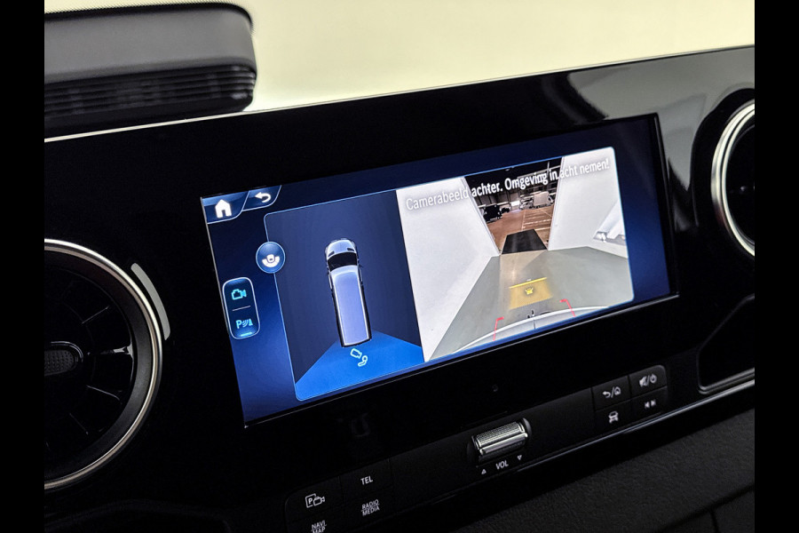 Mercedes-Benz Sprinter 319 1.9 CDI L2H1 Pro Stoelverwarming 3500kg trekhaak Distronic Navigatie BPM vrij