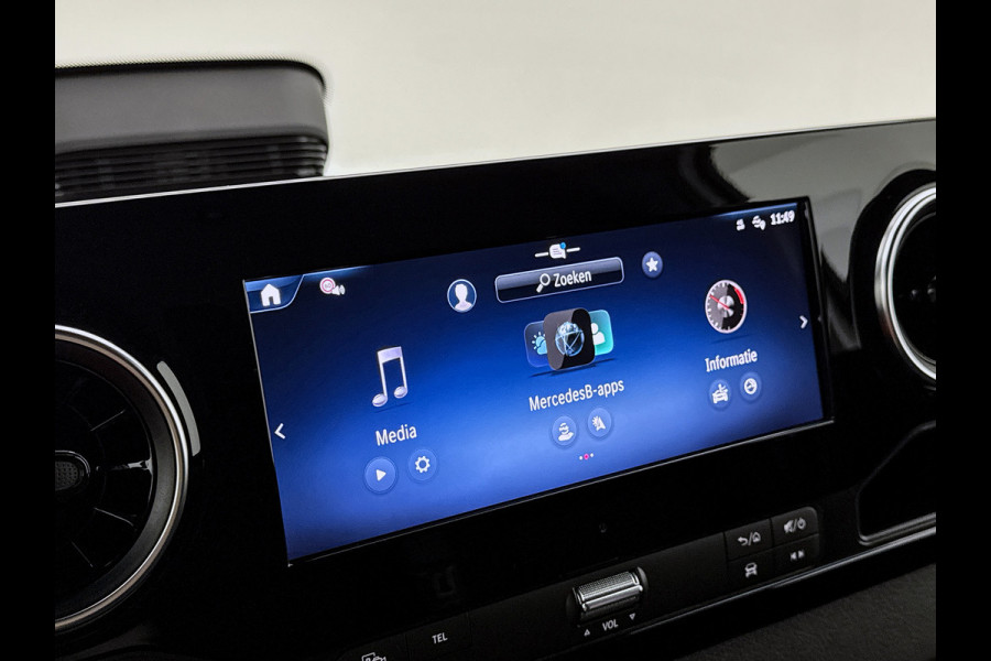 Mercedes-Benz Sprinter 319 1.9 CDI L2H1 Pro Stoelverwarming 3500kg trekhaak Distronic Navigatie BPM vrij