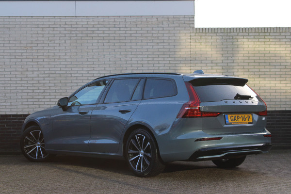 Volvo V60 2.0 T6 Plug-in hybrid AWD Plus Dark | Trekhaak | Adaptieve cruise | Memory | Camera