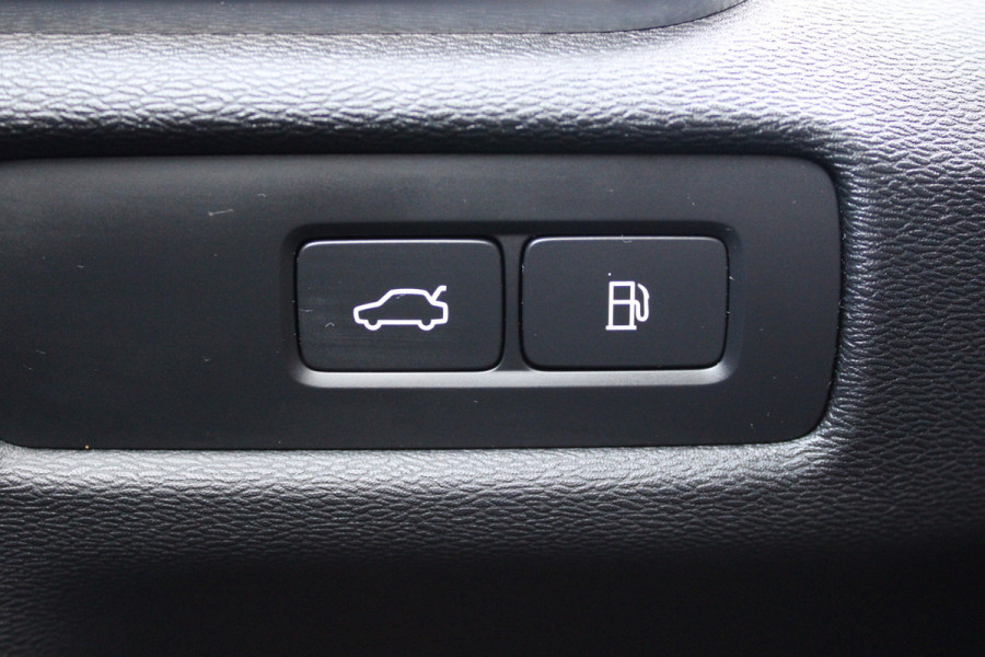 Volvo V60 2.0 T6 Plug-in hybrid AWD Plus Dark | Trekhaak | Adaptieve cruise | Memory | Camera