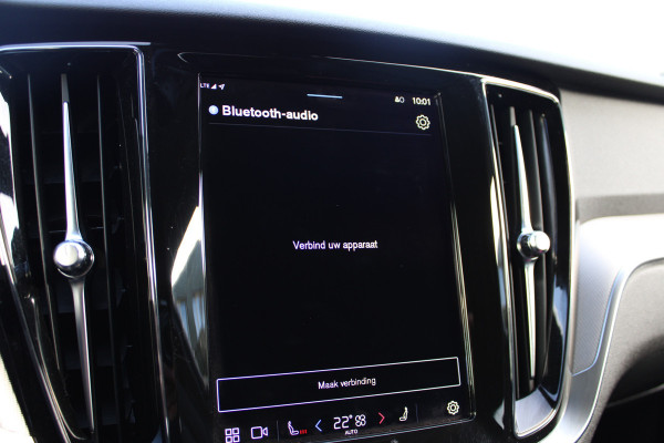 Volvo V60 2.0 T6 Plug-in hybrid AWD Plus Dark | Trekhaak | Adaptieve cruise | Memory | Camera