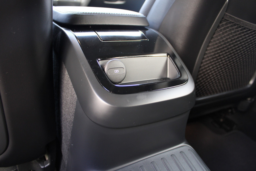 Volvo V60 2.0 T6 Plug-in hybrid AWD Plus Dark | Trekhaak | Adaptieve cruise | Memory | Camera