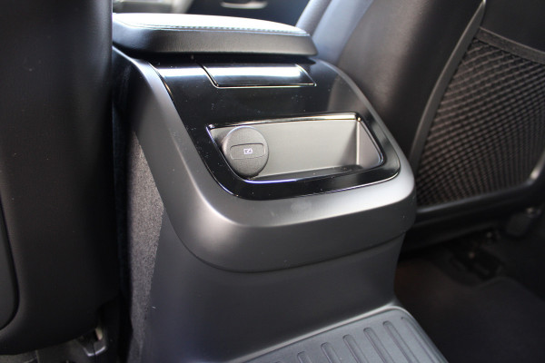 Volvo V60 2.0 T6 Plug-in hybrid AWD Plus Dark | Trekhaak | Adaptieve cruise | Memory | Camera