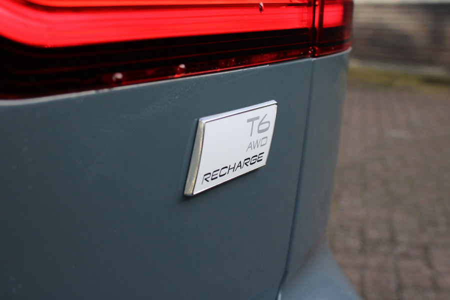 Volvo V60 2.0 T6 Plug-in hybrid AWD Plus Dark | Trekhaak | Adaptieve cruise | Memory | Camera