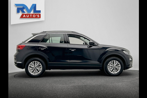 Volkswagen T-Roc 1.5 TSI Style Business Automaat Carplay Trekhaak Adaptive-cruise Navigatie