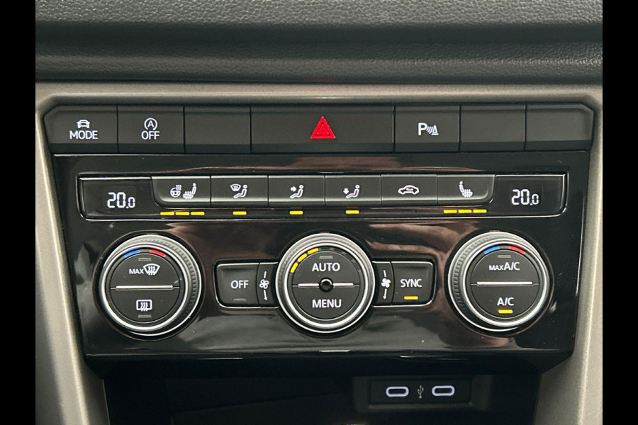 Volkswagen T-Roc 1.5 TSI Style Business Automaat Carplay Trekhaak Adaptive-cruise Navigatie