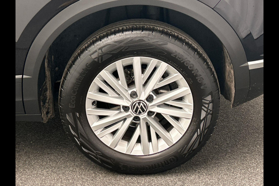 Volkswagen T-Roc 1.5 TSI Style Business Automaat Carplay Trekhaak Adaptive-cruise Navigatie