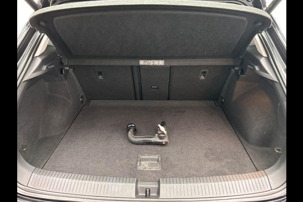 Volkswagen T-Roc 1.5 TSI Style Business Automaat Carplay Trekhaak Adaptive-cruise Navigatie