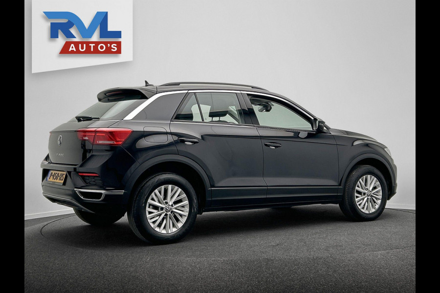 Volkswagen T-Roc 1.5 TSI Style Business Automaat Carplay Trekhaak Adaptive-cruise Navigatie