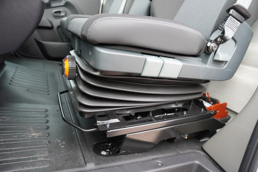 Renault Master T35 145PK L3 Comfort Bakwagen met 1.000KG laadklep | Airco | Cruise | Navi | Geveerde chauffeur stoel