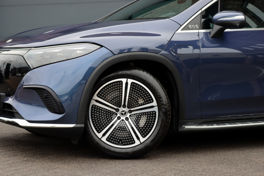 Mercedes-Benz EQS SUV 500 4MATIC Luxury Line 108 kWh | Luchtvering | Hyperscreen | Achterasbesturing | Distronic+ | Stoelventilatie | HUD | Elek. Achterbank | Burmester | Warmtepomp | Digital Light |