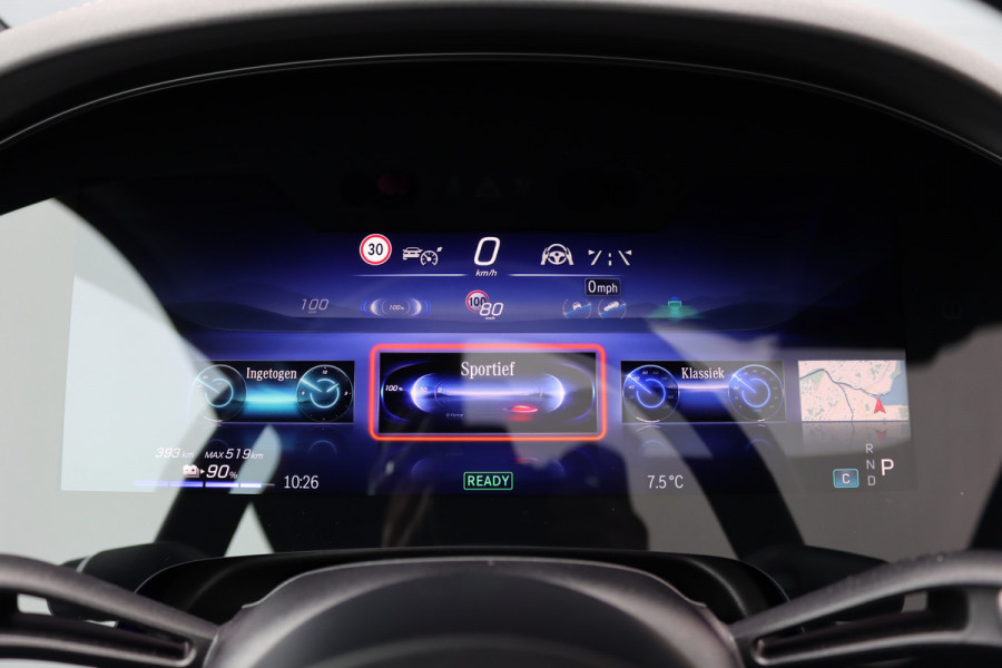 Mercedes-Benz EQS SUV 500 4MATIC Luxury Line 108 kWh | Luchtvering | Hyperscreen | Achterasbesturing | Distronic+ | Stoelventilatie | HUD | Elek. Achterbank | Burmester | Warmtepomp | Digital Light |