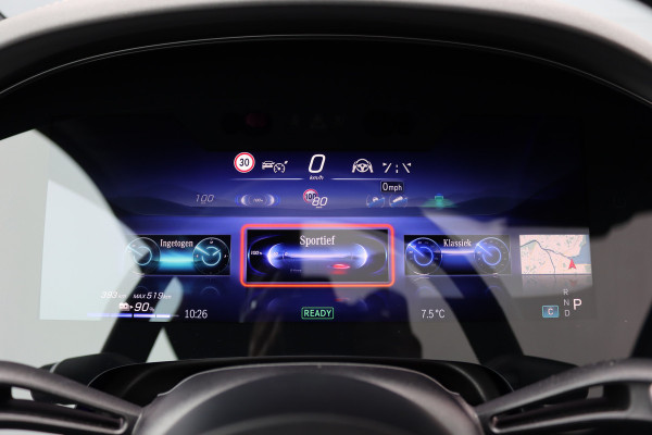 Mercedes-Benz EQS SUV 500 4MATIC Luxury Line 108 kWh | Luchtvering | Hyperscreen | Achterasbesturing | Distronic+ | Stoelventilatie | HUD | Elek. Achterbank | Burmester | Warmtepomp | Digital Light |