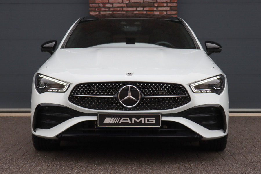 Mercedes-Benz CLA-Klasse Shooting Brake 250 e AMG Line Aut8 | Facelift | Panoramadak | Distronic+ | Memory | Verwarmd Stuuwiel | Leder | HUD | Sfeerverlichting | Augmented Reality | Surround Camera | Keyless Go |