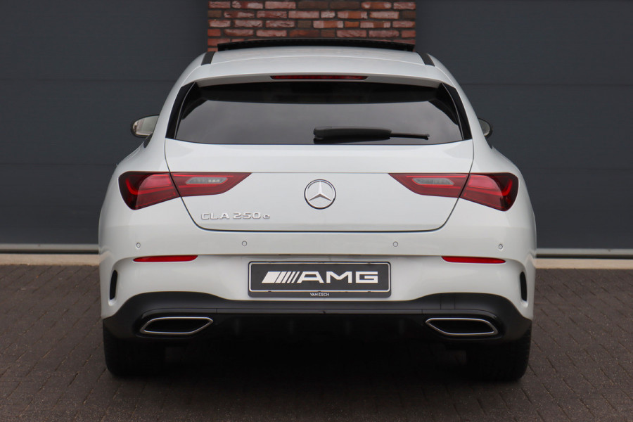 Mercedes-Benz CLA-Klasse Shooting Brake 250 e AMG Line Aut8 | Facelift | Panoramadak | Distronic+ | Memory | Verwarmd Stuuwiel | Leder | HUD | Sfeerverlichting | Augmented Reality | Surround Camera | Keyless Go |