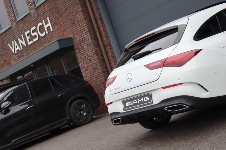 Mercedes-Benz CLA-Klasse Shooting Brake 250 e AMG Line Aut8 | Facelift | Panoramadak | Distronic+ | Memory | Verwarmd Stuuwiel | Leder | HUD | Sfeerverlichting | Augmented Reality | Surround Camera | Keyless Go |