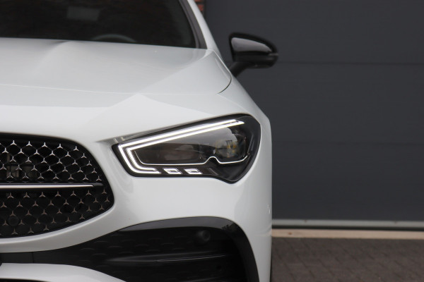 Mercedes-Benz CLA-Klasse Shooting Brake 250 e AMG Line Aut8 | Facelift | Panoramadak | Distronic+ | Memory | Verwarmd Stuuwiel | Leder | HUD | Sfeerverlichting | Augmented Reality | Surround Camera | Keyless Go |