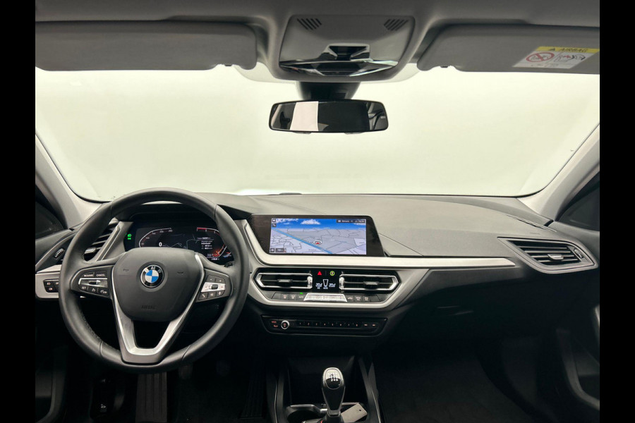 BMW 1-serie 118i Executive Edition * Origineel Nederlands * Carplay Navigatie Climate-control Cruise