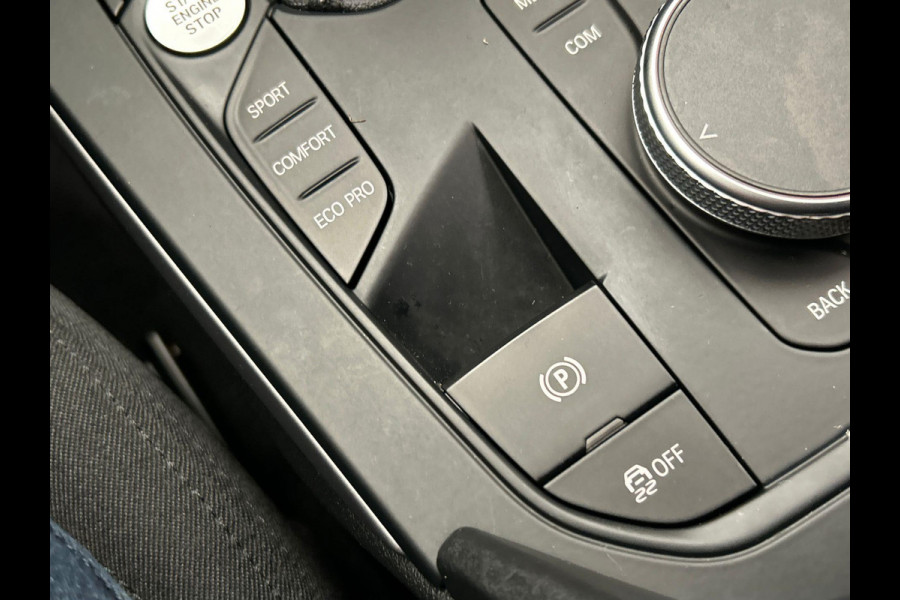 BMW 1-serie 118i Executive Edition * Origineel Nederlands * Carplay Navigatie Climate-control Cruise