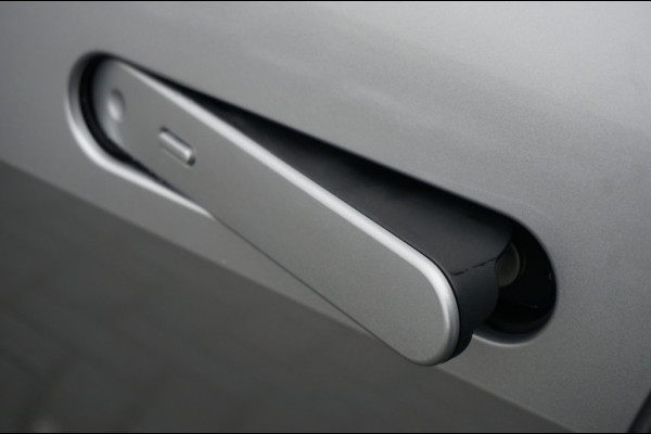 Toyota C-HR 2.0 PHEV 220PK Dynamic NIEUW | LUXE