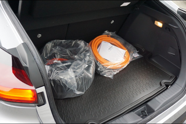 Toyota C-HR 2.0 PHEV 220PK Dynamic NIEUW | LUXE