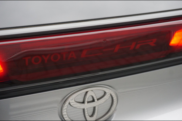 Toyota C-HR 2.0 PHEV 220PK Dynamic NIEUW | LUXE