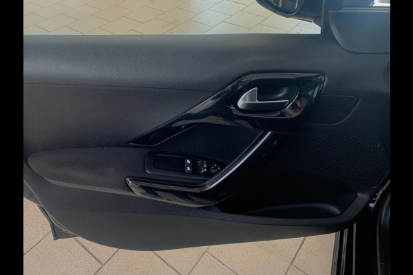 Peugeot 208 1.2 PureTech Blue Lion AIRCO NAVI CRUISE ELEK RAMEN CENT VERG SPARCO WIELDOPSET MULTI STUUR MISTLAMPEN NIEUWSTAAT