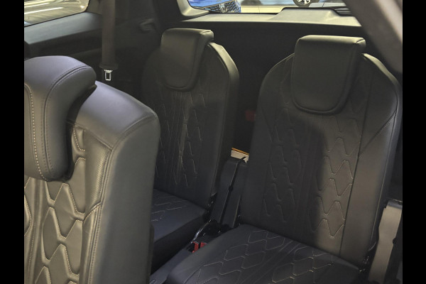 Peugeot 5008 1.6 PureTech GT-Line 7 pers | Panoramadak | Trekhaak afneembaar | Leder | Memory | Stoelverwarming | elektrisch verstelbare stoelen | Navi | Android auto / Apple carplay | Elektrische achterklep | Achteruitrijcamera