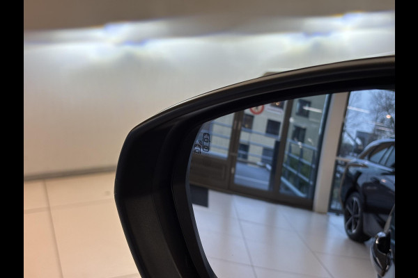 Peugeot 5008 1.6 PureTech GT-Line 7 pers | Panoramadak | Trekhaak afneembaar | Leder | Memory | Stoelverwarming | elektrisch verstelbare stoelen | Navi | Android auto / Apple carplay | Elektrische achterklep | Achteruitrijcamera