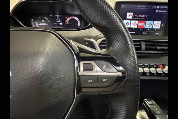 Peugeot 5008 1.6 PureTech GT-Line 7 pers | Panoramadak | Trekhaak afneembaar | Leder | Memory | Stoelverwarming | elektrisch verstelbare stoelen | Navi | Android auto / Apple carplay | Elektrische achterklep | Achteruitrijcamera