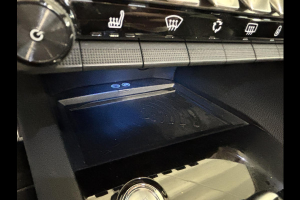 Peugeot 5008 1.6 PureTech GT-Line 7 pers | Panoramadak | Trekhaak afneembaar | Leder | Memory | Stoelverwarming | elektrisch verstelbare stoelen | Navi | Android auto / Apple carplay | Elektrische achterklep | Achteruitrijcamera