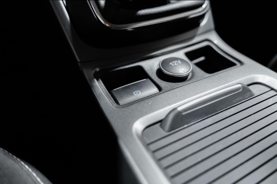 Ford Kuga 1.5 EcoBoost Trend Ultimate Trekhaak Bluetooth Led LM Velgen