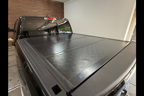 Dodge Ram 1500 5.7 V8 4x4 Crew Cab Sport | Full BLACK | Camera | ALPINE | Soft Cover | Apple Carplay | Cruise |