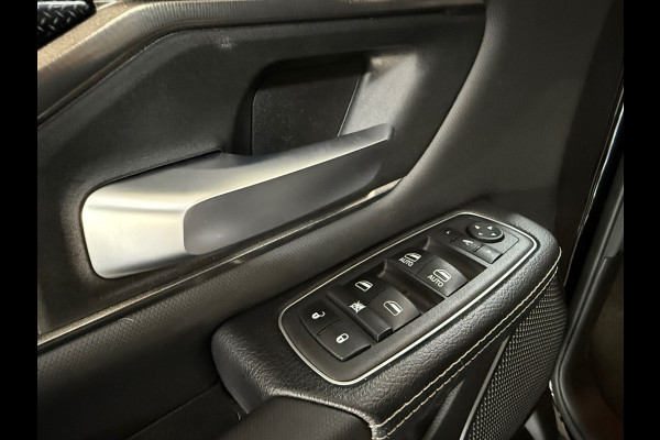 Dodge Ram 1500 5.7 V8 4x4 Crew Cab Sport | Full BLACK | Camera | ALPINE | Soft Cover | Apple Carplay | Cruise |