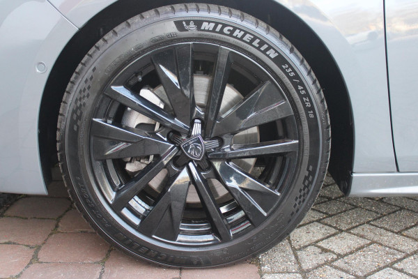 Peugeot 508 SW 1.6 HYbrid 225PK ALLURE BLACK PACK MATRIX LED KOPLAMPEN | ADAPTIEVE ACHTERVERLICHTING | SFEERVERLICHTING | NAVIGATIE | DRAADLOOS APPLE CARPLAY/ANDROID AUTO | HD CAMERA'S VOOR EN ACHTER PLUS 360 | ADAPTIEVE CRUISCONTROL | COMFORT BUSINESS PACK - AGR VOORSTOELEN MET UITSCHUIFBARE NEUS, STOELVERWARMING, ELEKTRISCH VERSTELBARE HELLINGSHOEK/LENDESTEUN | DODEHOEKBEWAKING | 18'' LICHTMETALEN VELGEN TYPE SPERONE BLACK | DONKERE HEMELBEKLEDING | ELEKTRISCH BEDIENBARE ACHTERKLEP | GLANZEND ZWARTE DAKRAILING | EXTRA GETINTE ACHTERRUITEN |