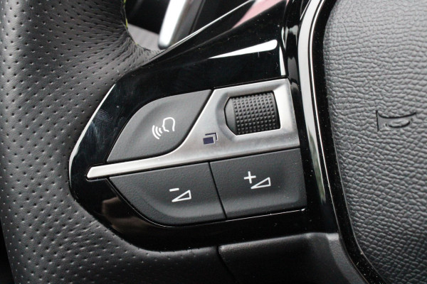 Peugeot 2008 1.2 130PK AUTOMAAT GT PACK | ELEKTRISCH BEDIENBARE BESTUURDERSSTOEL | NAVIGATIE | FULL LED KOPLAMPEN | DRAADLOZE APPLE CARPLAY/ANDROID AUTO | ADAPTIVE CRUISE CONTROL | CAMERA VOOR + ACHTER | CLIMATE CONTROL | LICHTMETALEN VELGEN 17" | KEYLESS ENTRY/START | DAB+ RADIO | ALCANTARA/LEDEREN BEKLEDING  | DODEHOEK DETECTIE | PARKEERSENSOREN VOOR + ACHTER | STOEL VERWARMING |