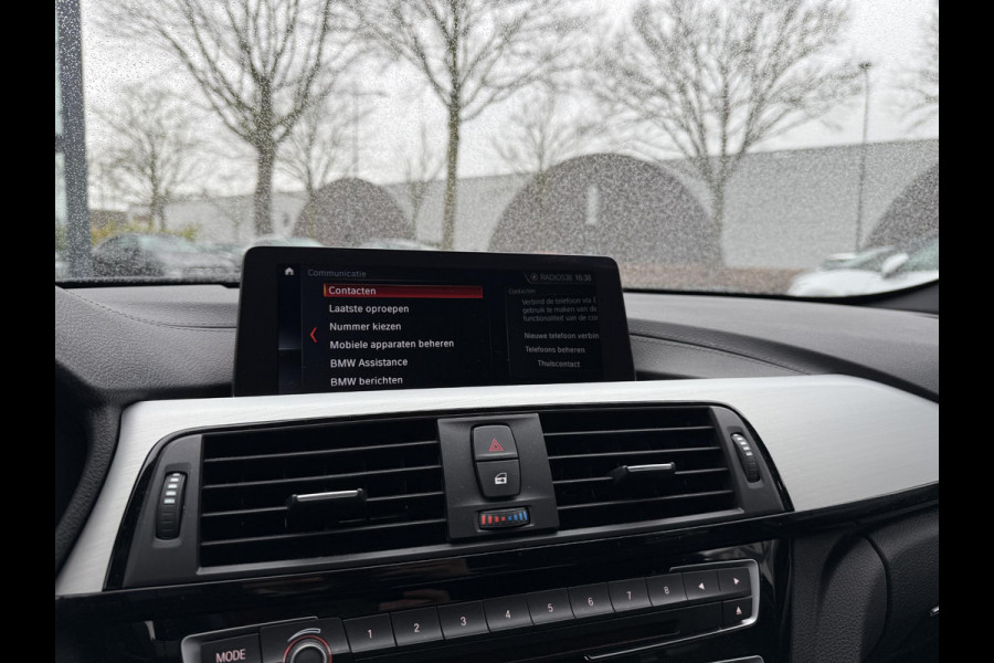 BMW 3 Serie Touring 318i M Sport Corporate Lease HIGH EXEC.| 81.000KM!| ORIG. NL|  LEER| ELEKTRISCHE ACHTERKLEP| AFNEEMBARE TREKHAAK| STOELVERWARMING| 19 INCH!| SUPER NETJES| RIJKLAARPRIJS INCL. 12 MND BOVAG GARANTIE