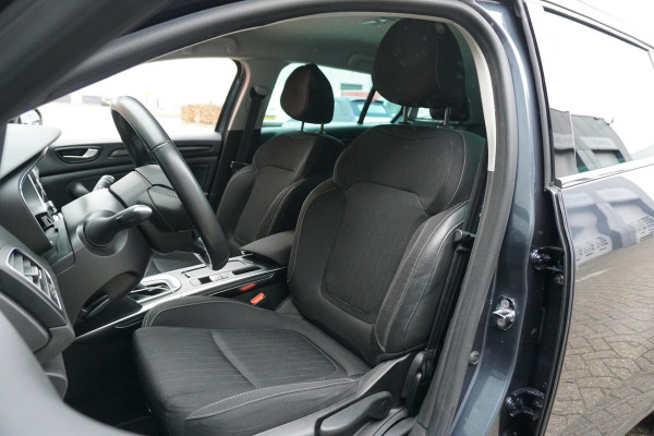 Renault Mégane Estate 1.3 TCe AUT. + TREKHAAK / CARPLAY