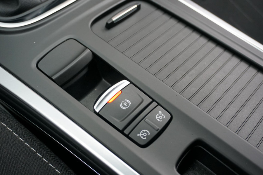 Renault Mégane Estate 1.3 TCe AUT. + TREKHAAK / CARPLAY