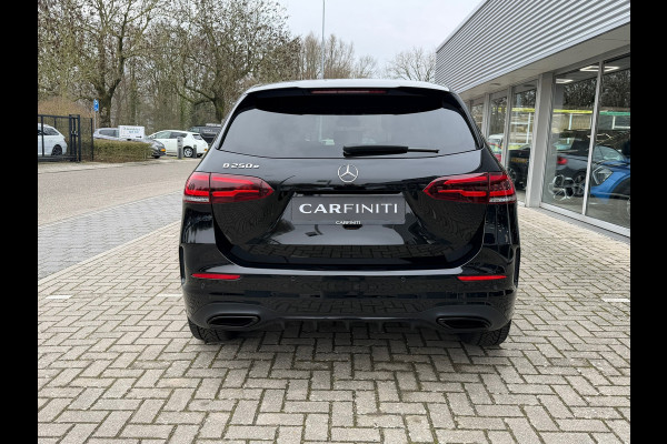 Mercedes-Benz B-Klasse 250 e 218 Pk Business Solution AMG Limited / Nav / Cruise / Sfeerverlichting / 18".