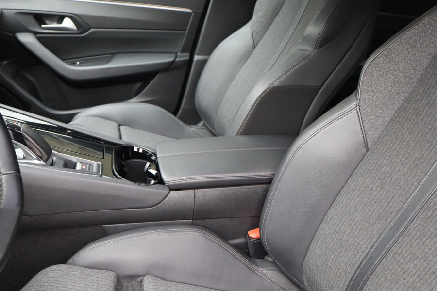 Peugeot 508 SW 1.6 HYbrid Active Pack Business Navi / Cruise / 360 Camera / Trekkaak / Lichtmetaal.