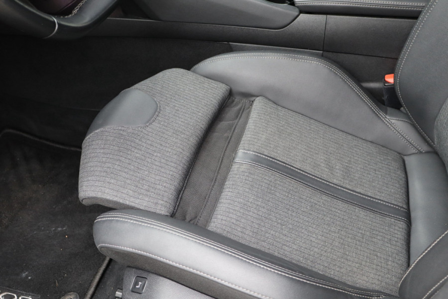 Peugeot 508 SW 1.6 HYbrid Active Pack Business Navi / Cruise / 360 Camera / Trekkaak / Lichtmetaal.