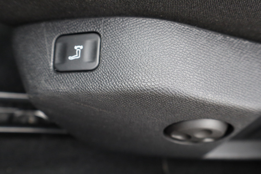 Peugeot 508 SW 1.6 HYbrid Active Pack Business Navi / Cruise / 360 Camera / Trekkaak / Lichtmetaal.
