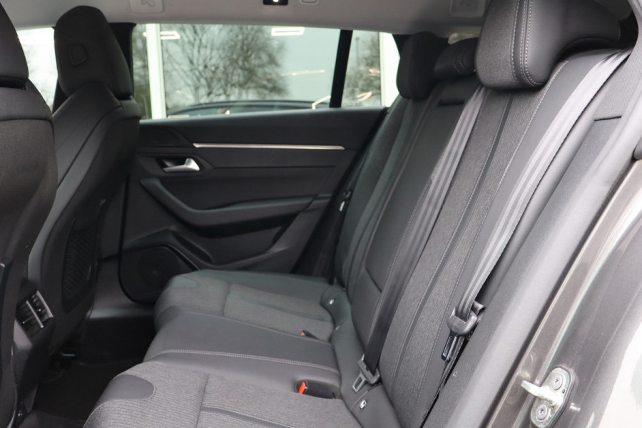 Peugeot 508 SW 1.6 HYbrid Active Pack Business Navi / Cruise / 360 Camera / Trekkaak / Lichtmetaal.