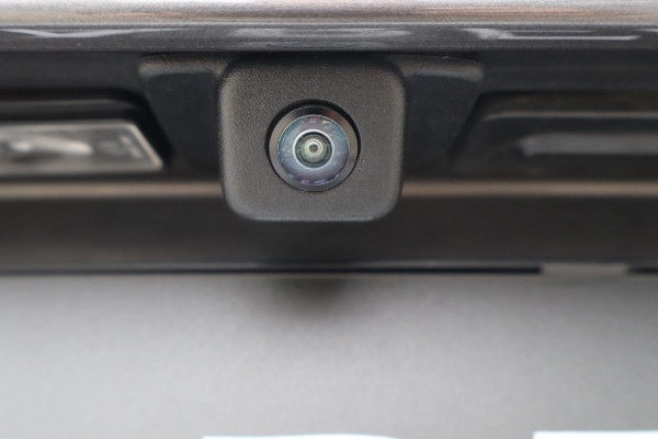 Peugeot 508 SW 1.6 HYbrid Active Pack Business Navi / Cruise / 360 Camera / Trekkaak / Lichtmetaal.