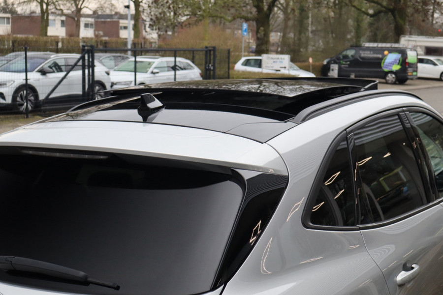 Ford Kuga 2.5 PHEV ST-Line 225 Pk / Panoramadak, Climate / Cruise / Camera / B&O / Trekhaak / 19".