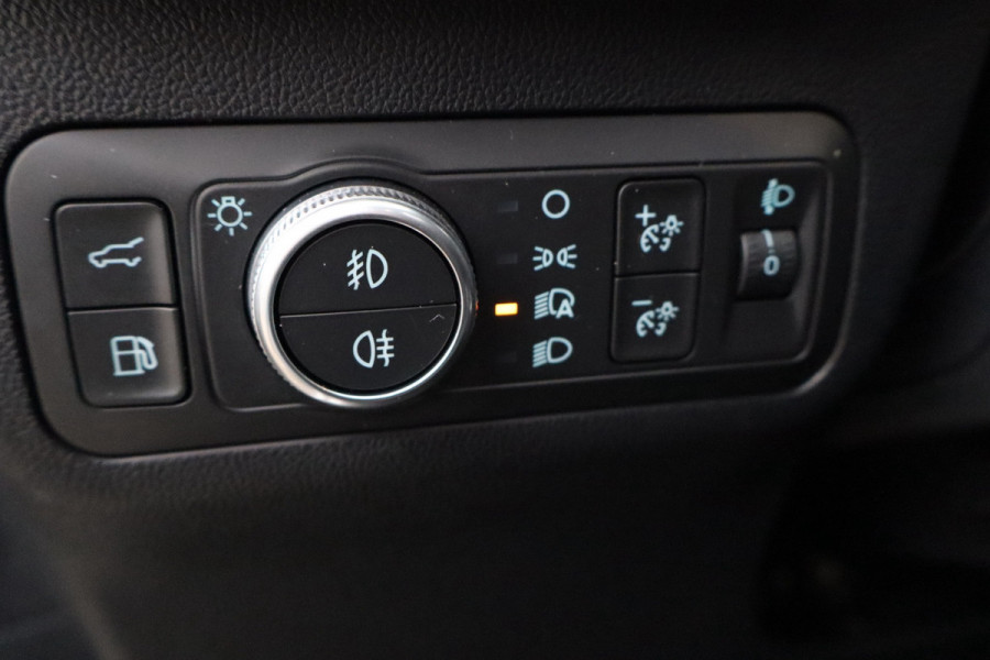 Ford Kuga 2.5 PHEV ST-Line 225 Pk / Panoramadak, Climate / Cruise / Camera / B&O / Trekhaak / 19".